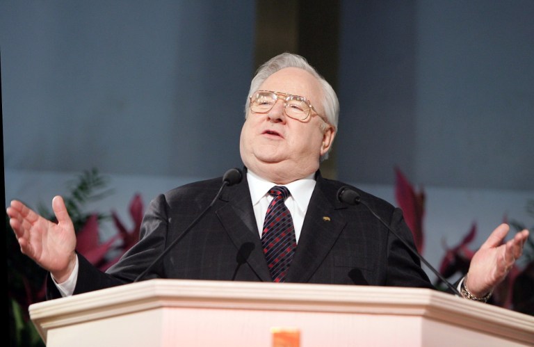 56543209-dr-jerry-falwell-gestures-while-speaking-at-the-justice.jpg.CROP.cq5dam_web_1280_1280_jpeg